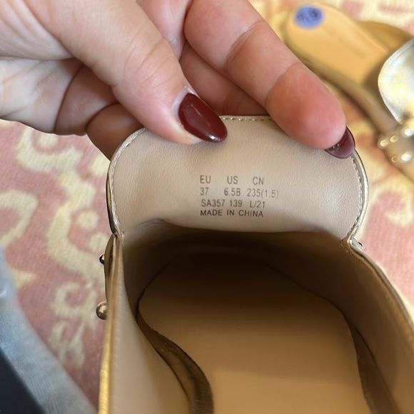 BRAND NEW STUART WEITZMAN EMBELLISHED METALLIC MULE SIZE‎ 6 1/2 - Picture 7 of 9